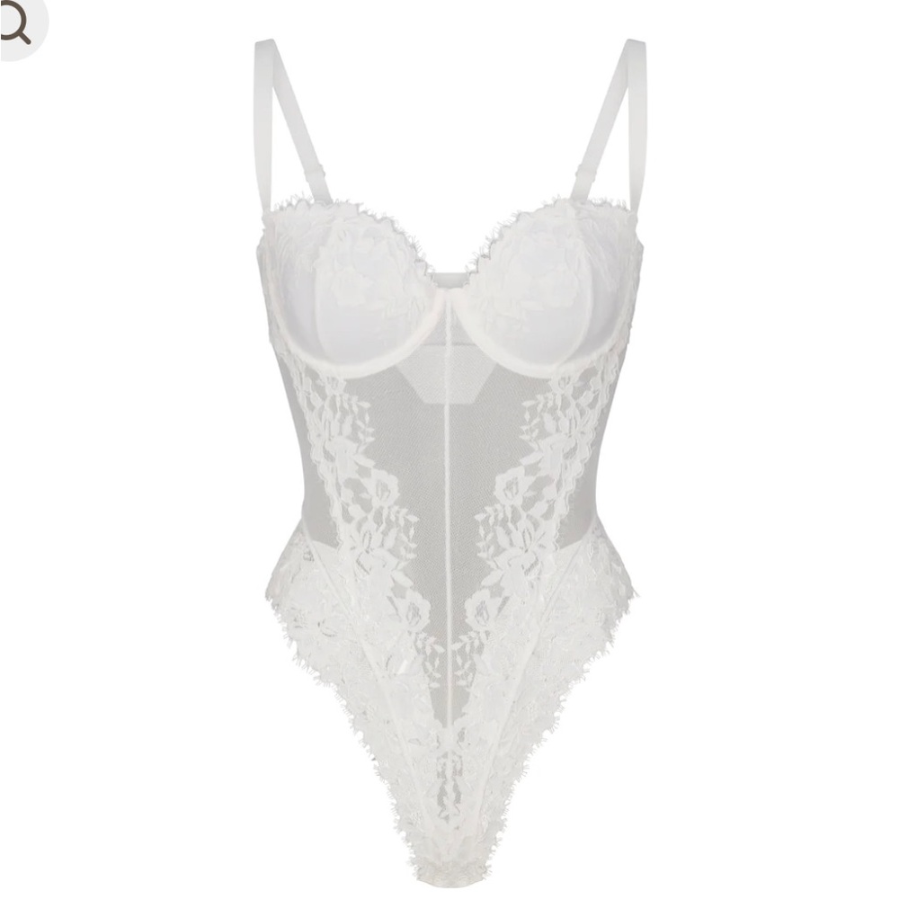 SKIMS LINED BALCONETTE THONG BODYSUIT